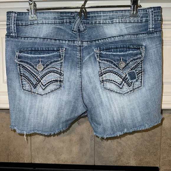 Hydraulic Jeans Cut Off Denim Thick Stitch Embroidered Shorts Size 15/16 - Picture 2 of 13